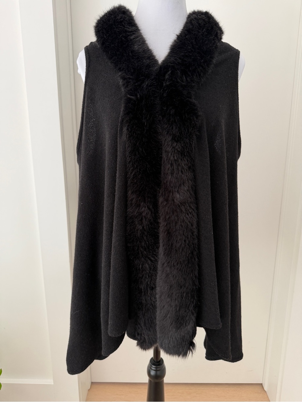 JOSEPH RIBKOFF Black Long Sleeveless Vest Faux Fur Trim Lagenlook Layer Witchy